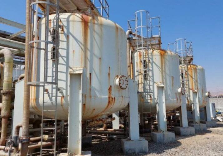 Nádrže v elektrárni Sur v Qalhat, Omán - ZINGA