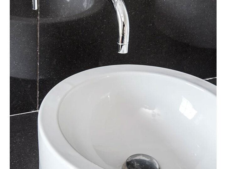 Hg čistič na sprchy, vane a umývadlá - Hg-cistic-na-sprchy-vane-a-umyvadla-1