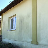 Čistenie fasády rodinného domu v Rokycanoch pomocou Böhme Jet Clean.