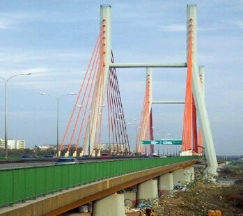 Poľskí inžinieri použili 1 322 kg náterového systému ZINGA na ochranu mosta.