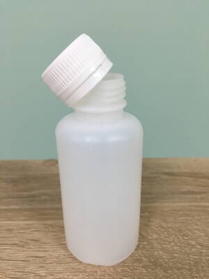 Plastová fľaša s uzáverom